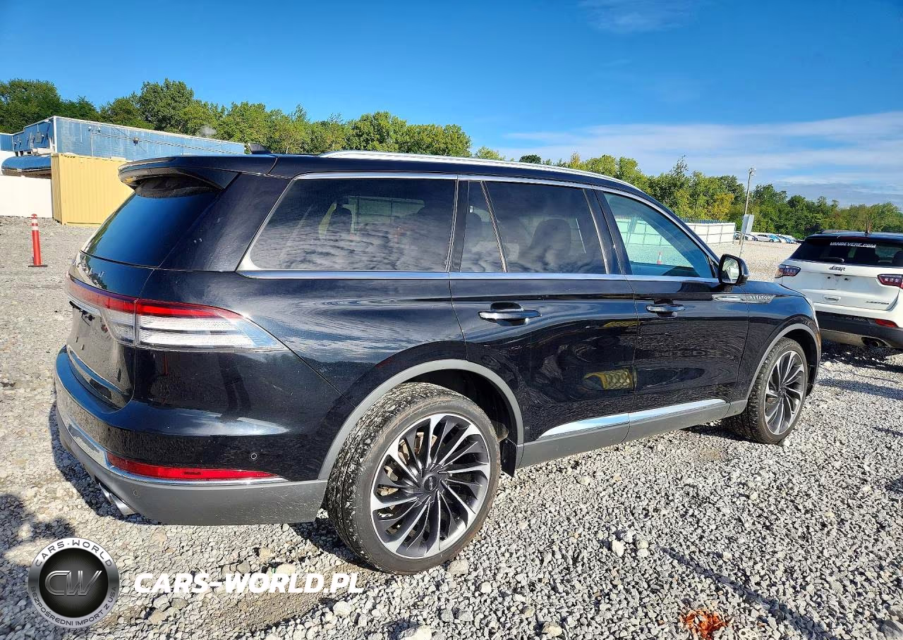 2020 Lincoln Aviator Reserve VIN:5LM5J7XC0LGL05028 - 3