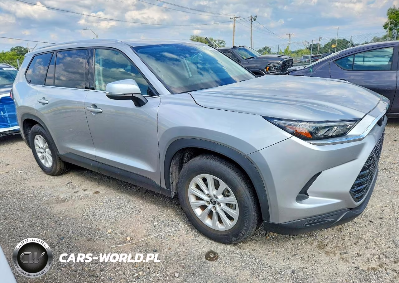 2025 Toyota Grand Highlander Xle VIN:5TDAAAB55SS094859 - 4