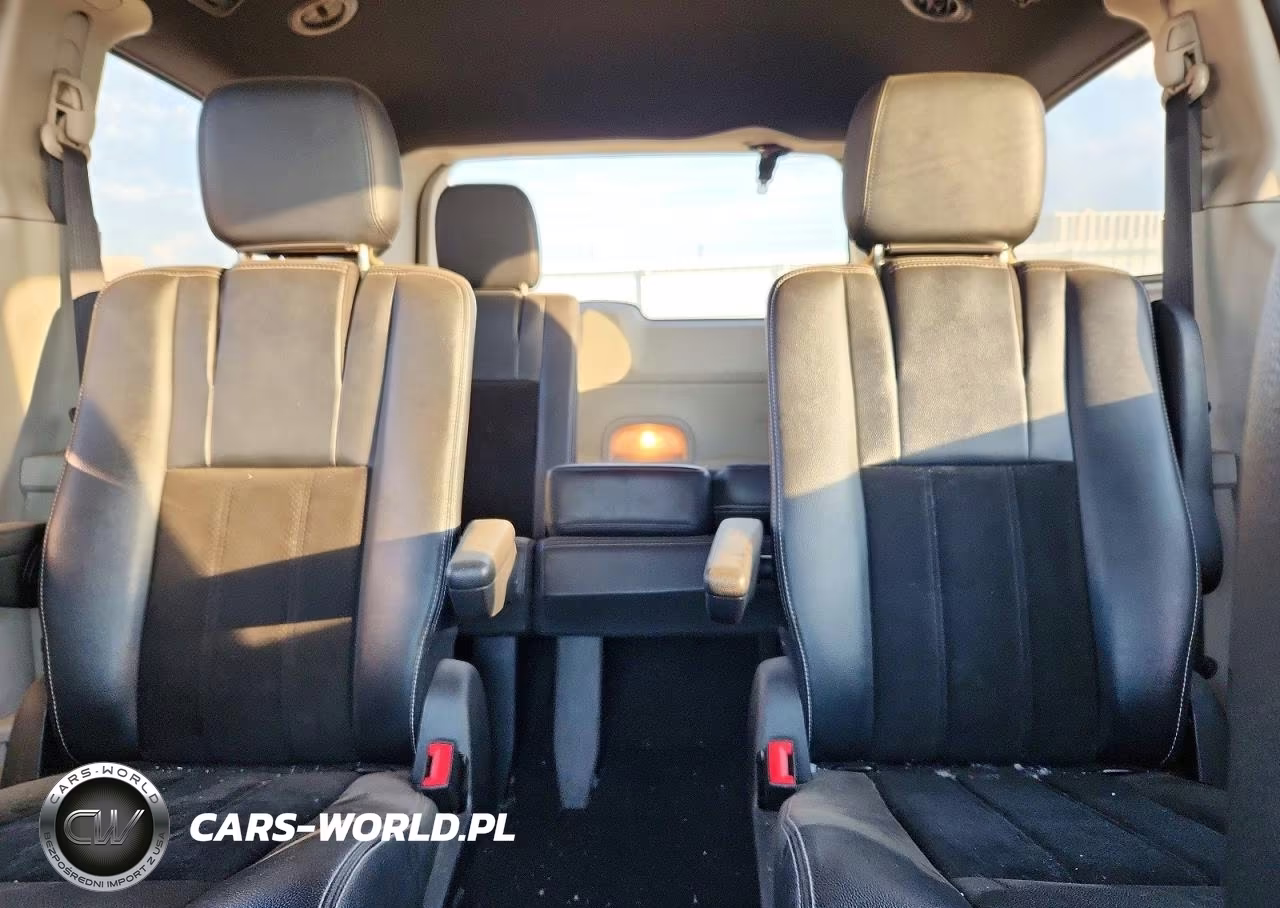 2018 Dodge Grand Caravan Sxt VIN:2C4RDGCG1JR192372 - 10