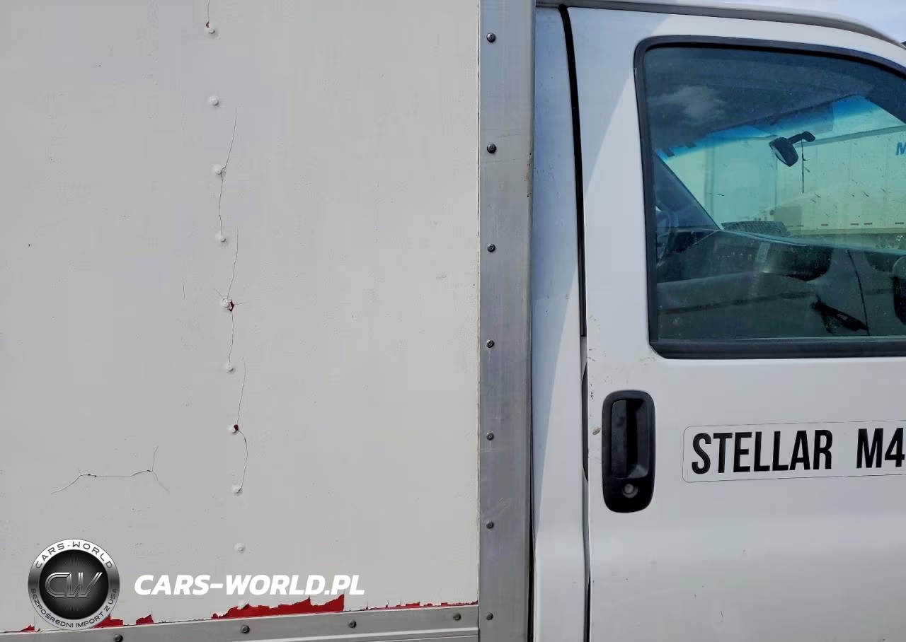 2018 Chevrolet Express G3500 VIN:1GB0GRFP5J1304025 - 11