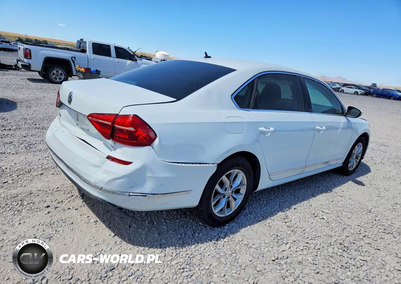2016 Volkswagen Passat S VIN:1VWAS7A33GC068721 - 3