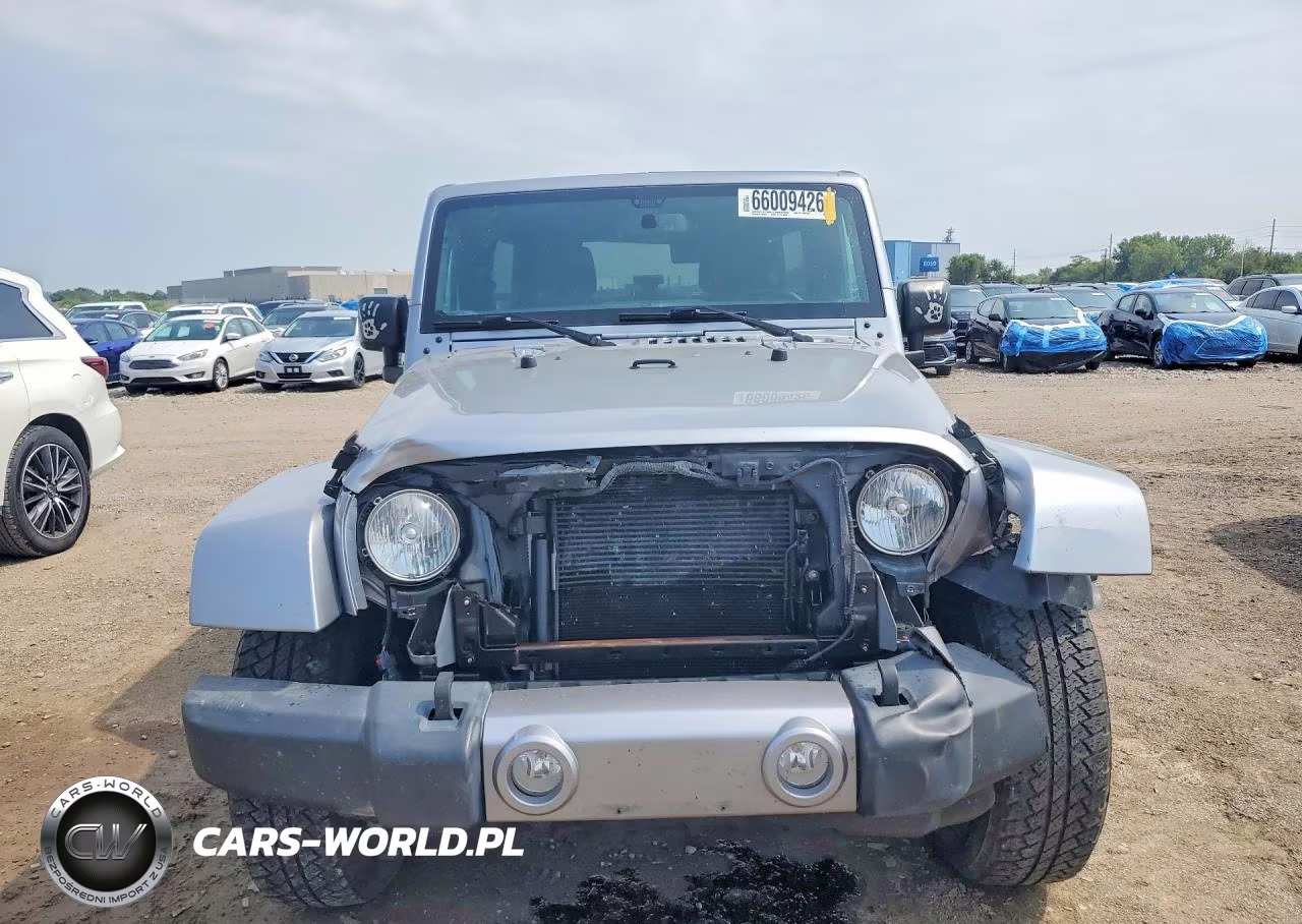 2018 Jeep Wrangler Unlimited Sahara VIN:1C4BJWEG4JL898729 - 5