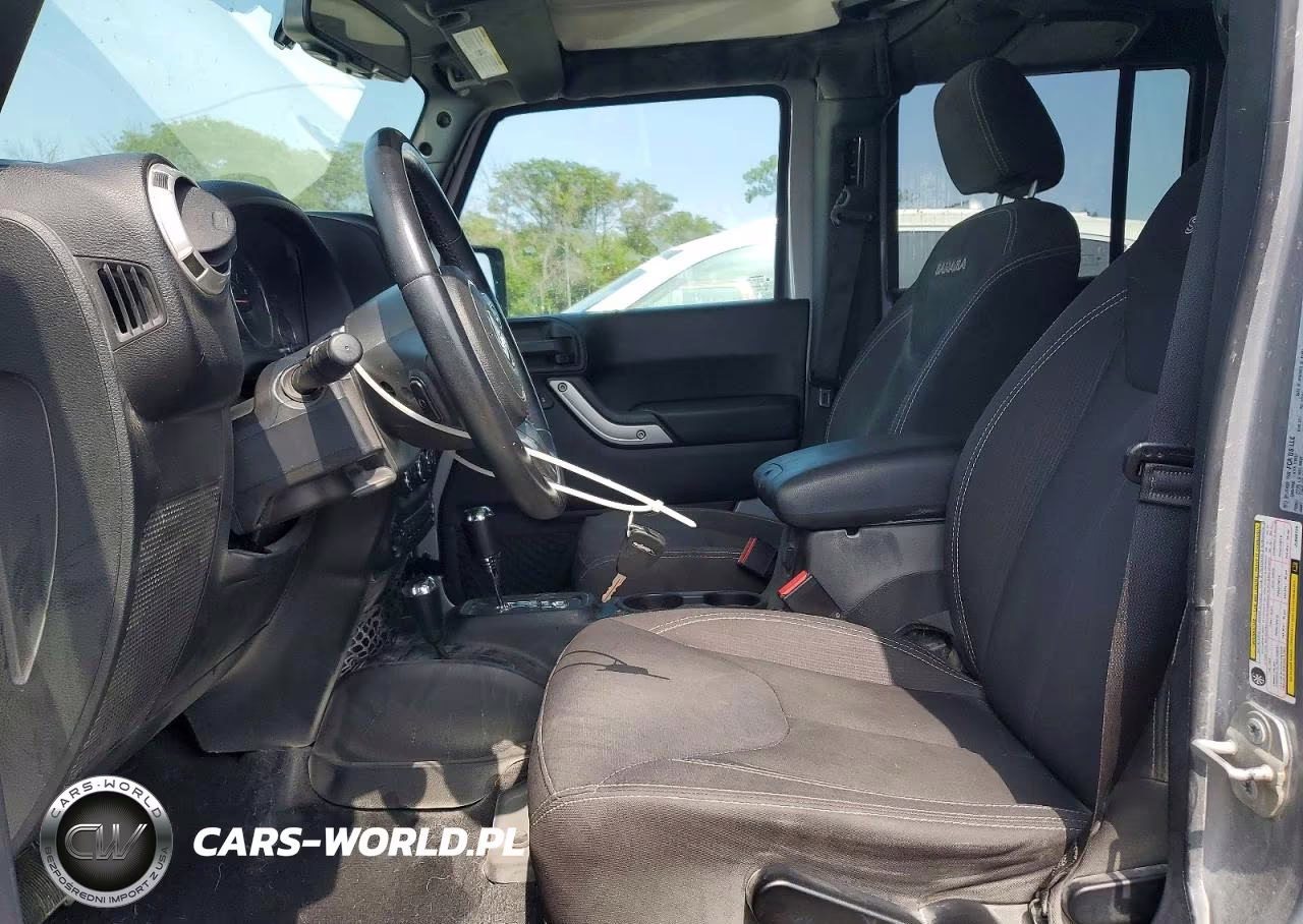 2018 Jeep Wrangler Unlimited Sahara VIN:1C4BJWEG4JL898729 - 7
