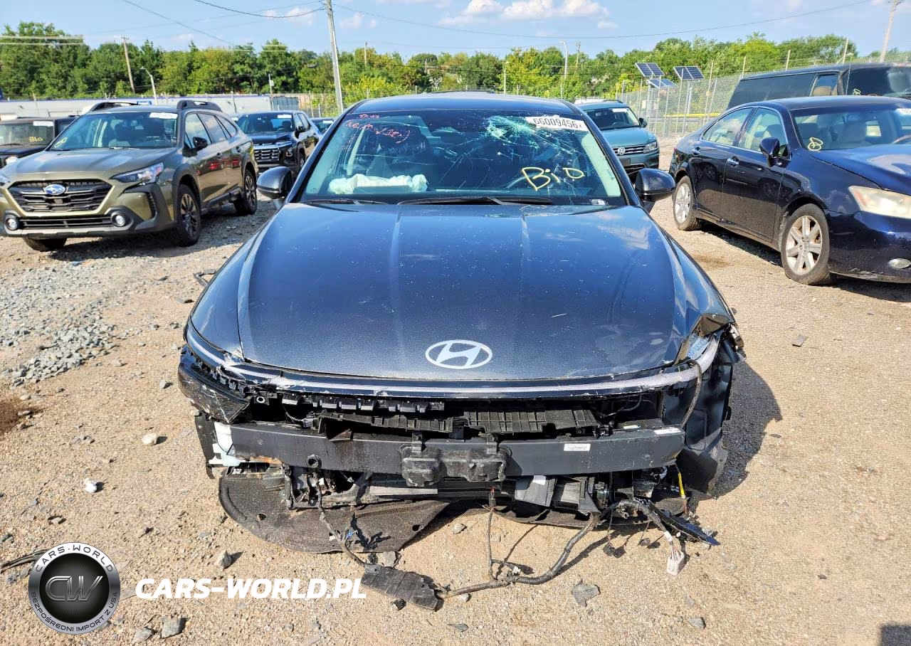 2026 Hyundai Sonata Hybrid Blue VIN:KMHL24JJXTA155266 - 5
