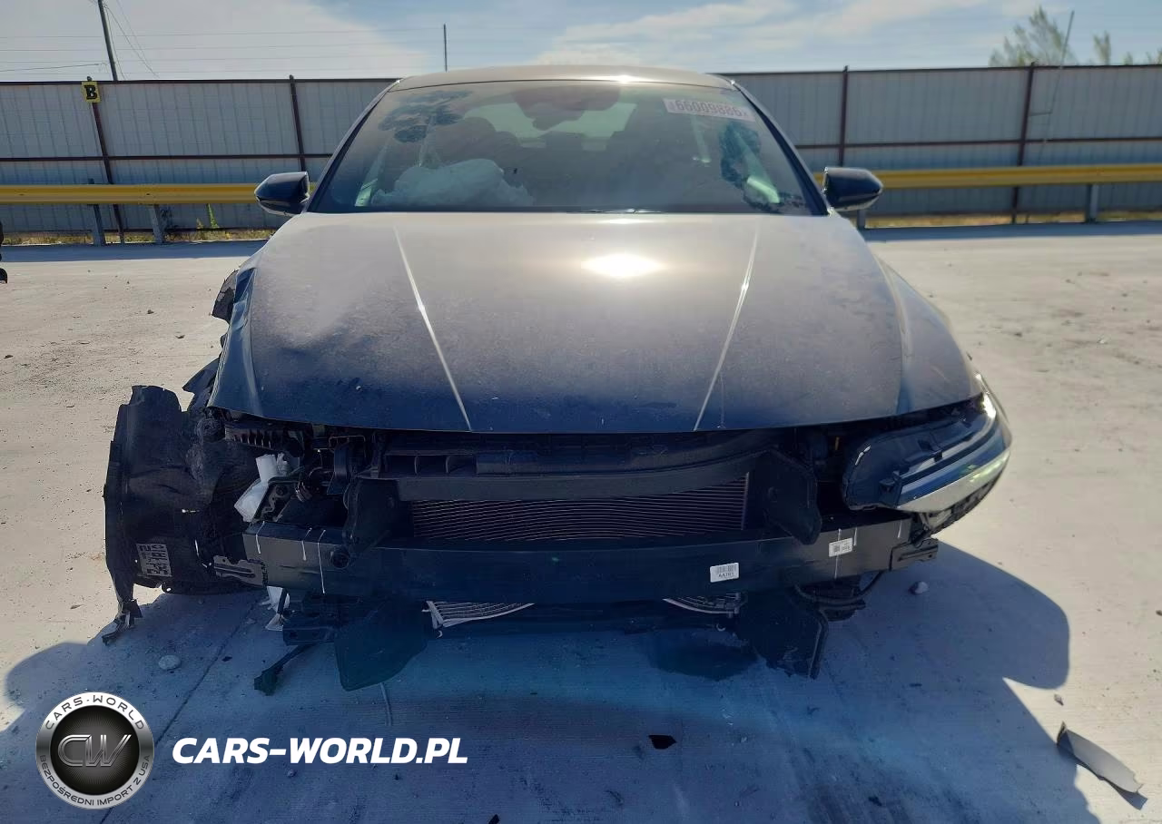 2025 Hyundai Elantra Sel Sport VIN:KMHLM4DG8SU090649 - 5