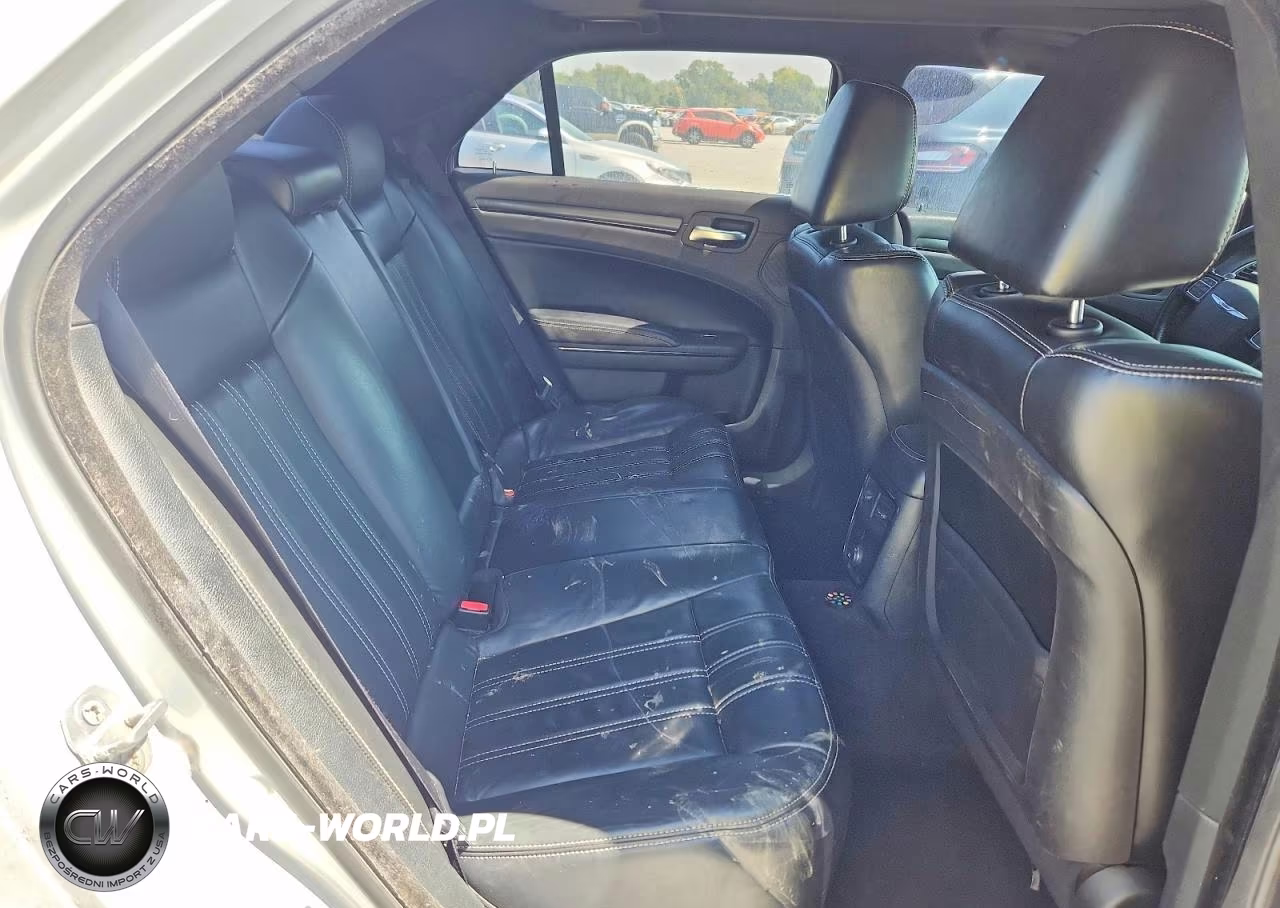 2014 Chrysler 300 S VIN:2C3CCAGG5EH384409 - 10