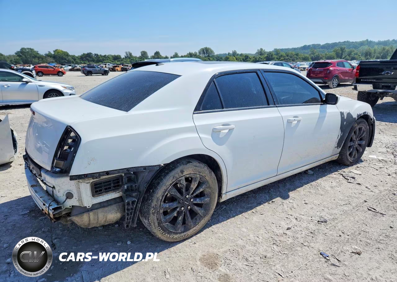 2014 Chrysler 300 S VIN:2C3CCAGG5EH384409 - 3