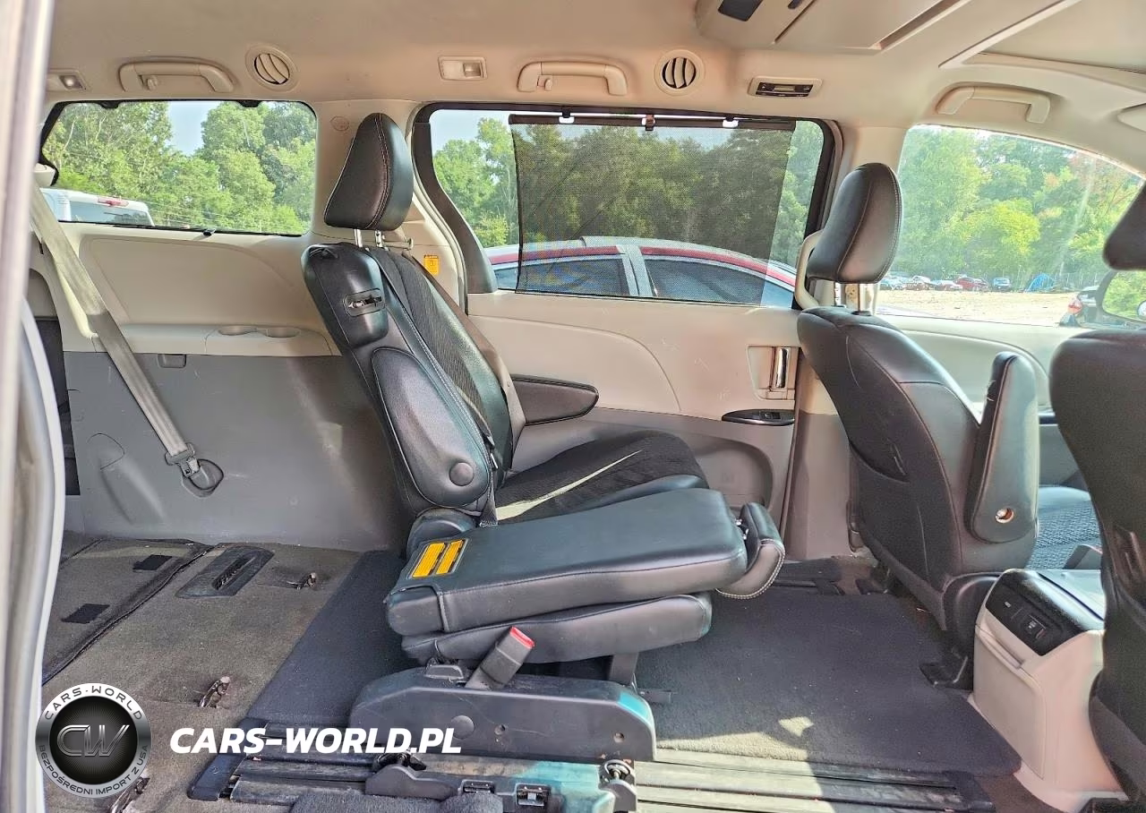 2012 Toyota Sienna Sport VIN:5TDXK3DC7CS259780 - 11