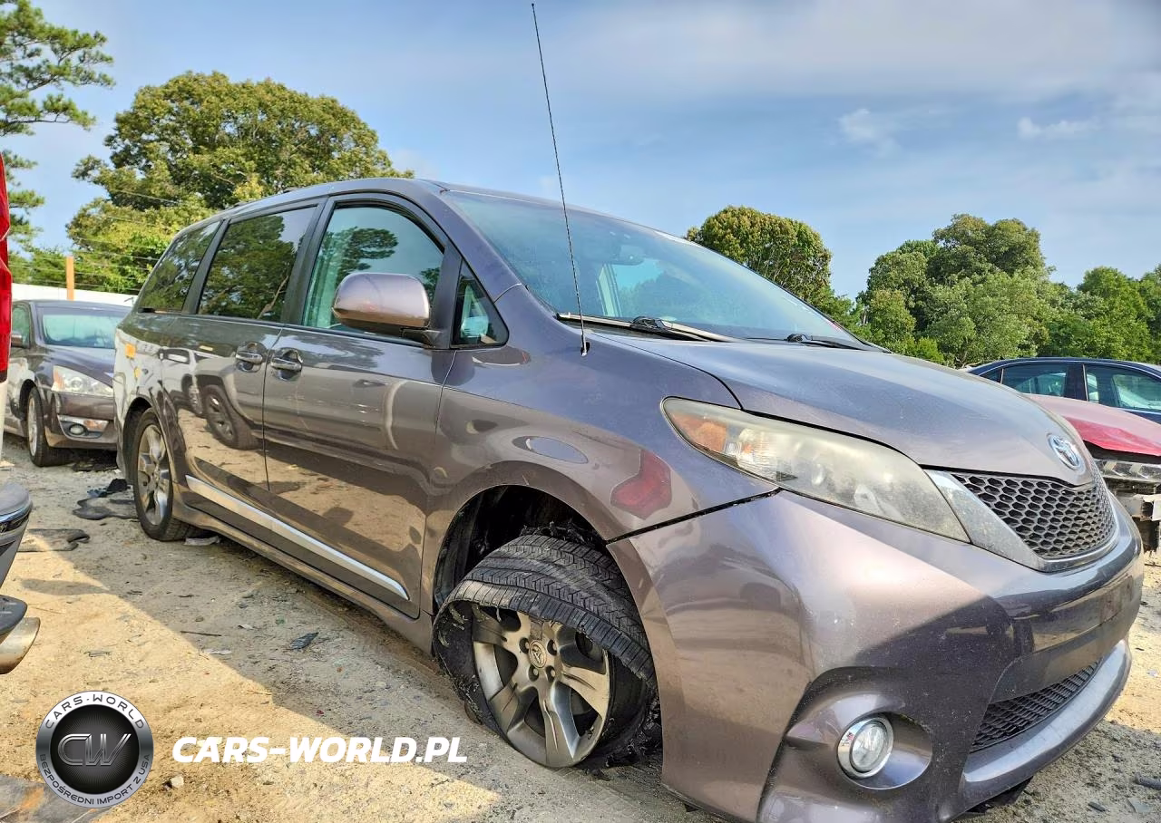 2012 Toyota Sienna Sport VIN:5TDXK3DC7CS259780 - 4