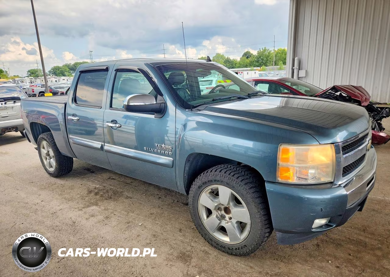 2011 Chevrolet Silverado C1500 Lt VIN:3GCPCSE01BG166603 - 4