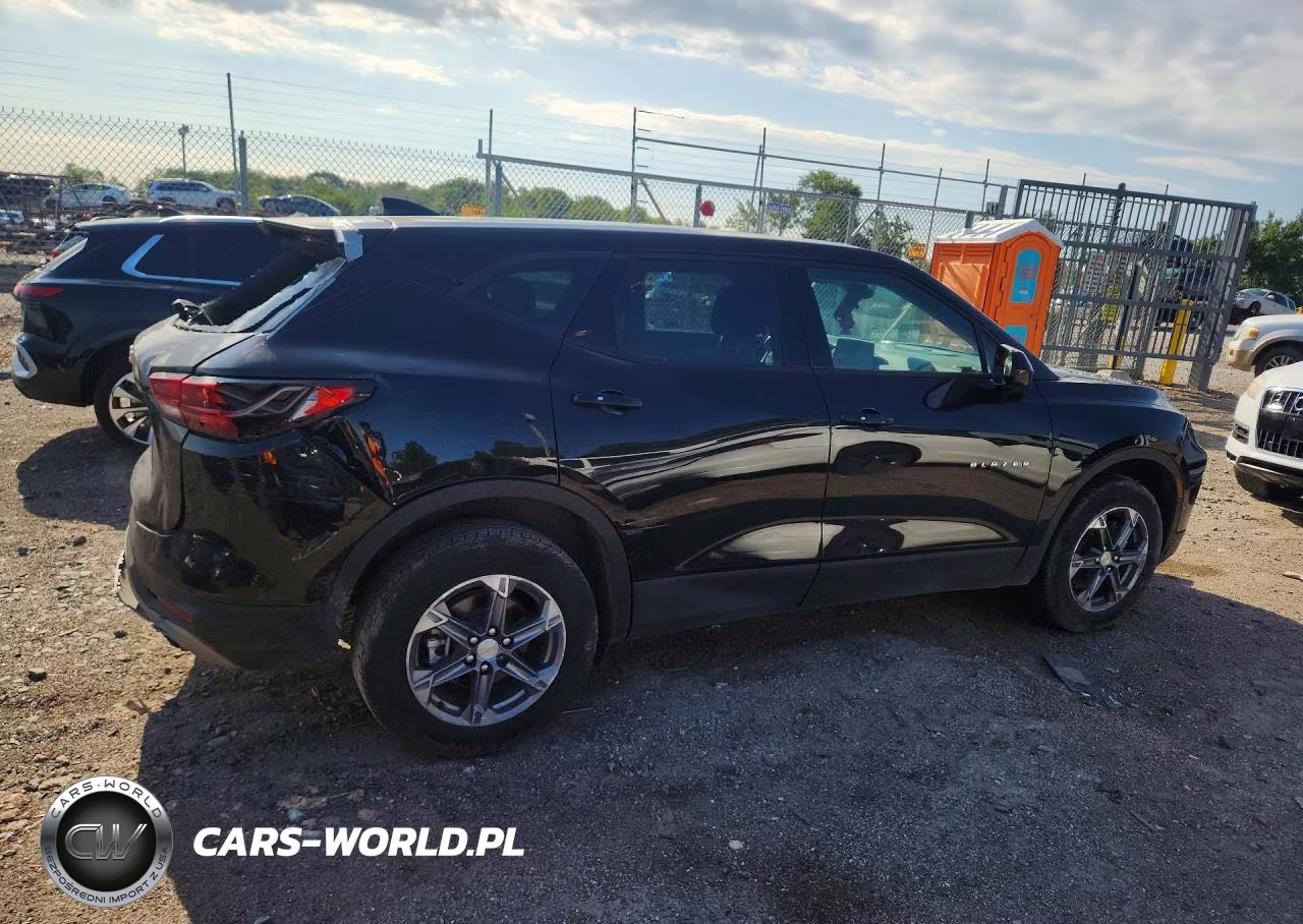 2025 Chevrolet Blazer 2Lt VIN:3GNKBCR47SS203996 - 3