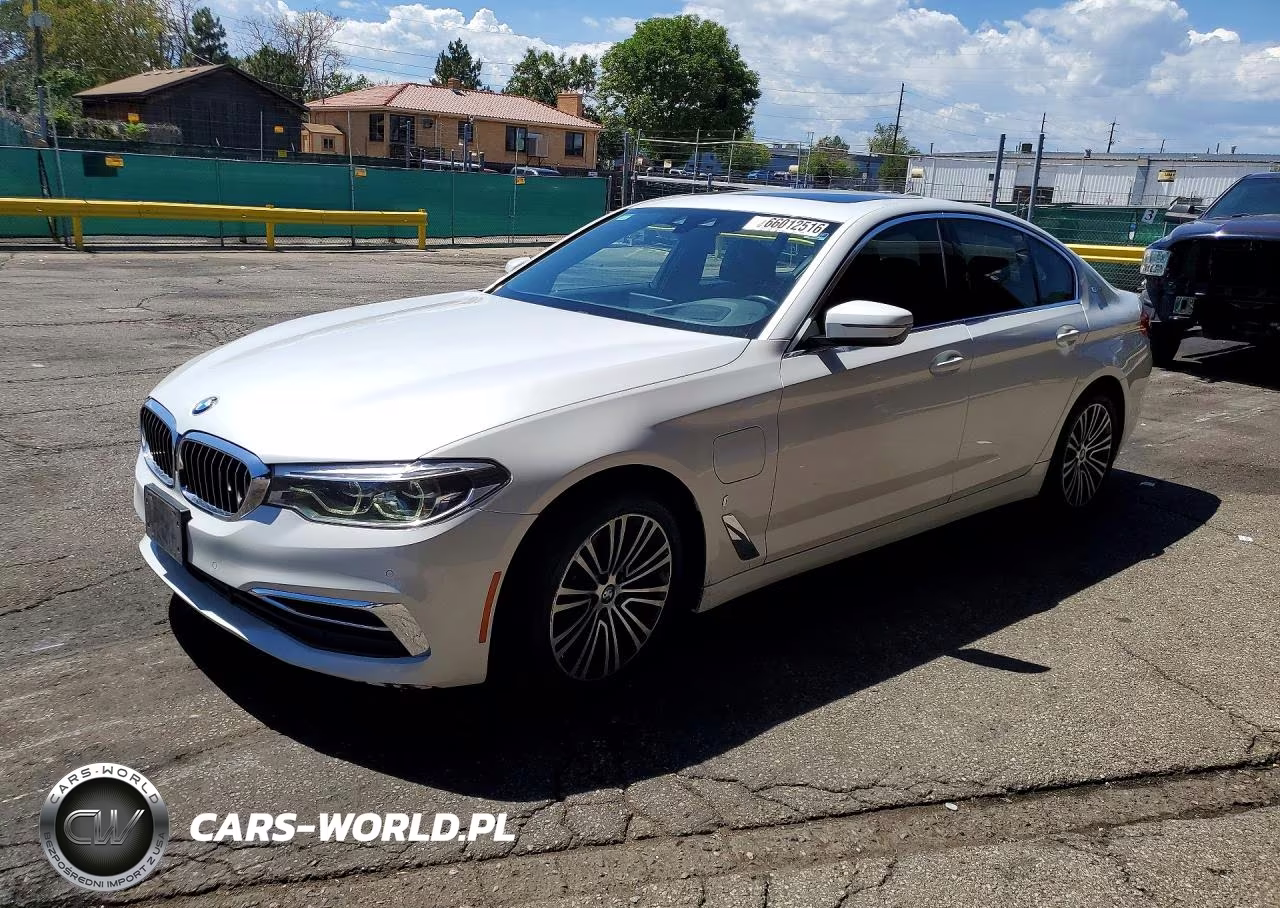 2019 BMW 530Xe – zdjęcie 1 z 12
