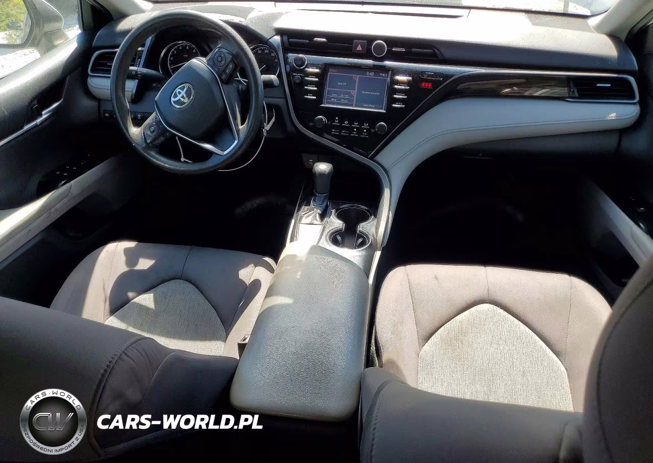 2019 Toyota Camry Le VIN:4T1B11HK0KU253232 - 8