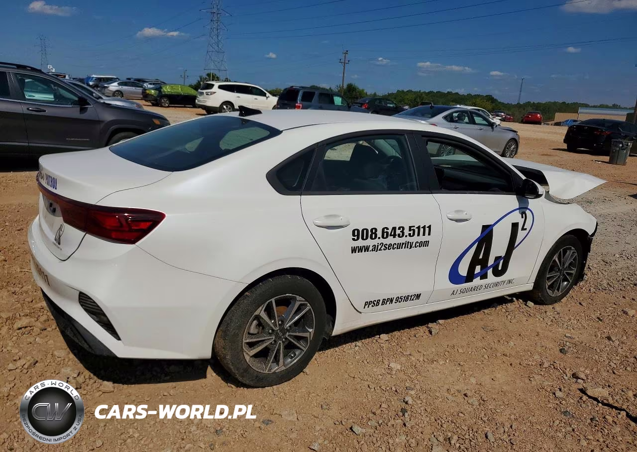 2024 Kia Forte Lxs VIN:3KPF24AD6RE739309 - 3