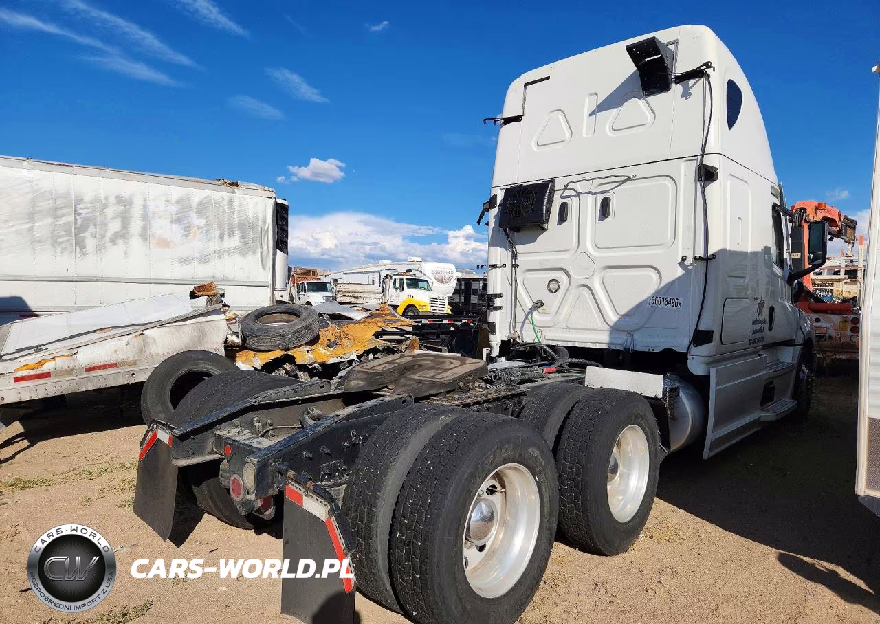 2021 Freightliner Cascadia 126 VIN:1FUJHHDV1MLMJ1180 - 3