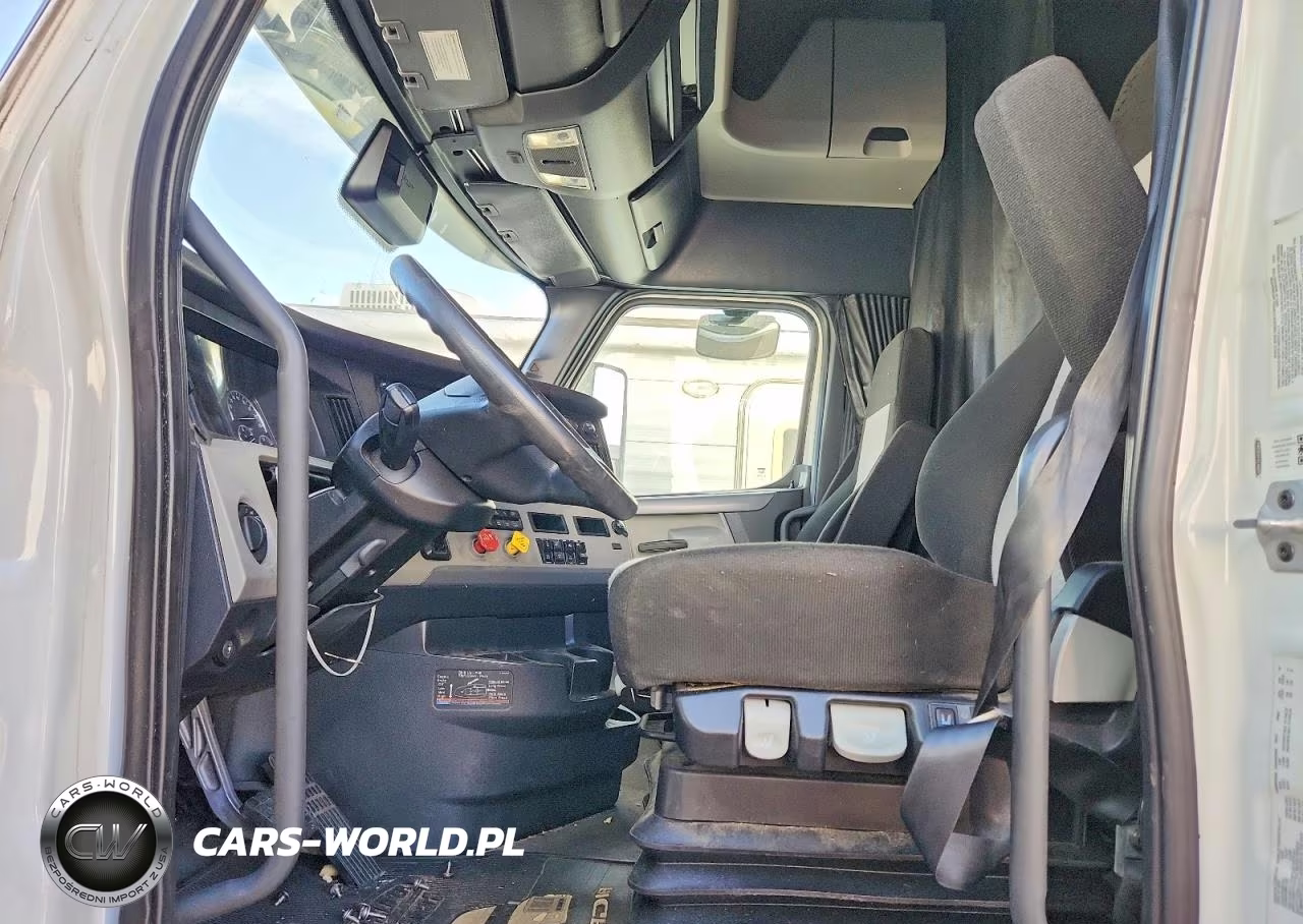 2021 Freightliner Cascadia 126 VIN:1FUJHHDV1MLMJ1180 - 7