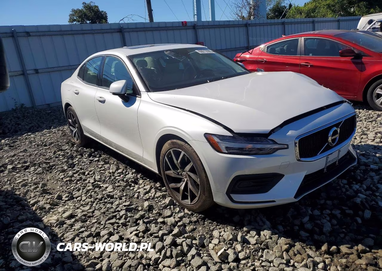 2020 Volvo S60 T6 Momentum VIN:7JRA22TK8LG072410 - 4