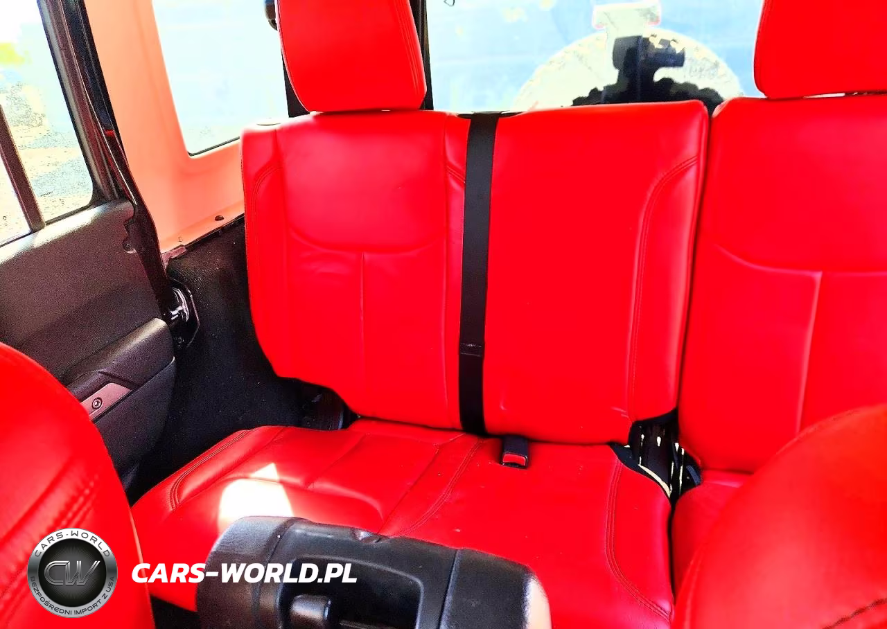 2018 Jeep Wrangler Unlimited Sport VIN:1C4BJWDG2JL907350 - 10