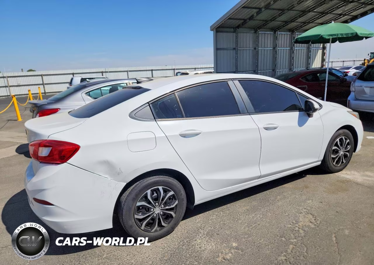 2017 Chevrolet Cruze Ls Auto VIN:1G1BC5SMXH7252069 - 3
