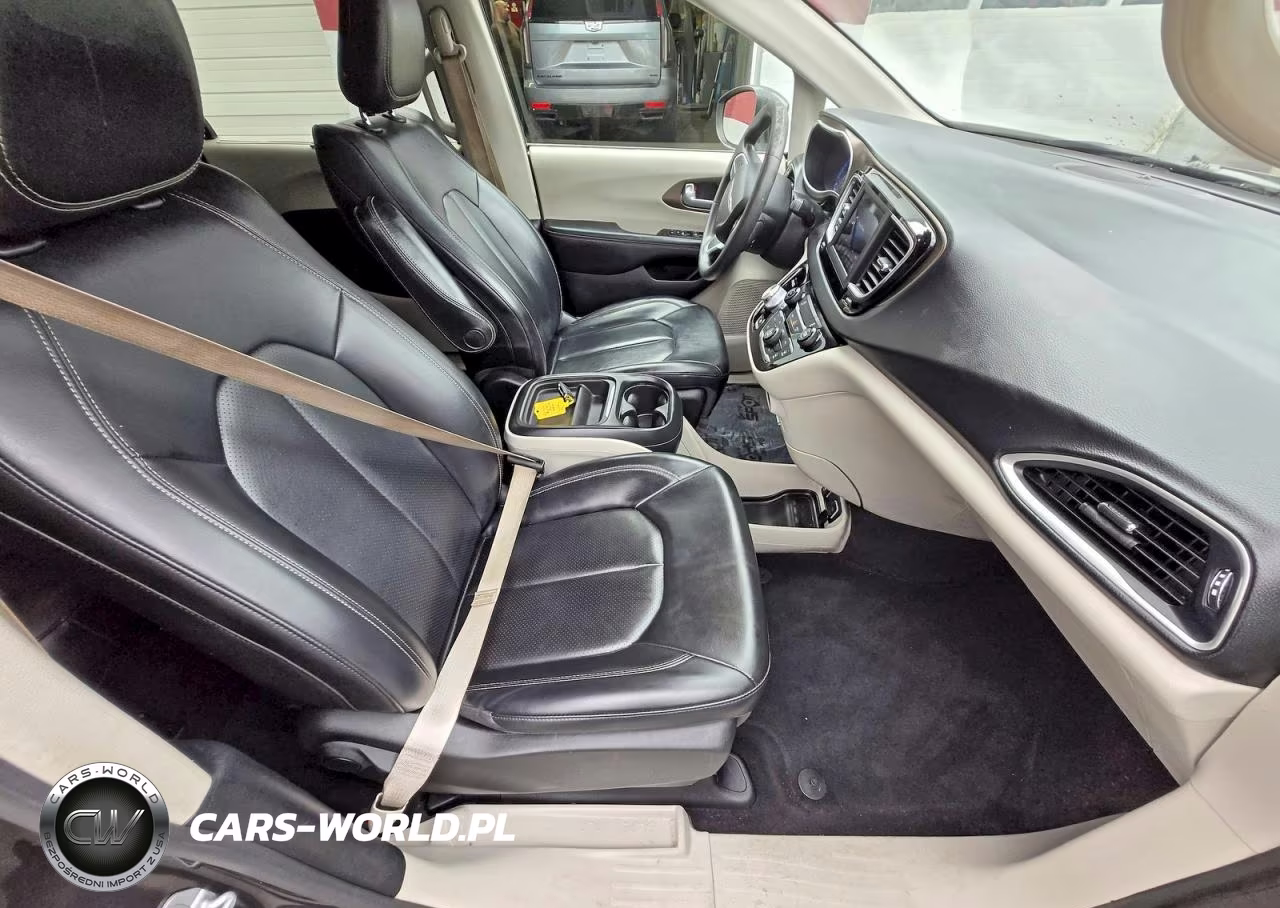 2020 Chrysler Voyager Lxi VIN:2C4RC1DG8LR260426 - 5