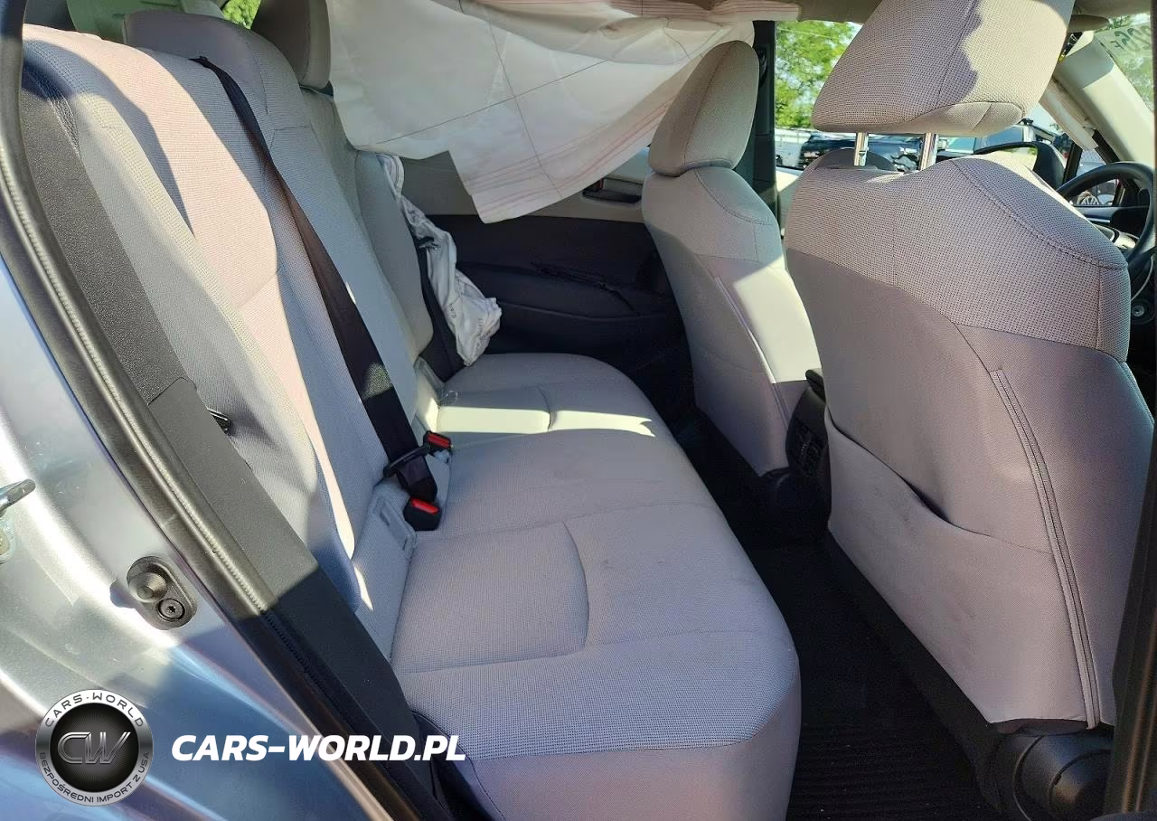 2025 Toyota Corolla Cross L VIN:7MUAAABG9SV121553 - 11