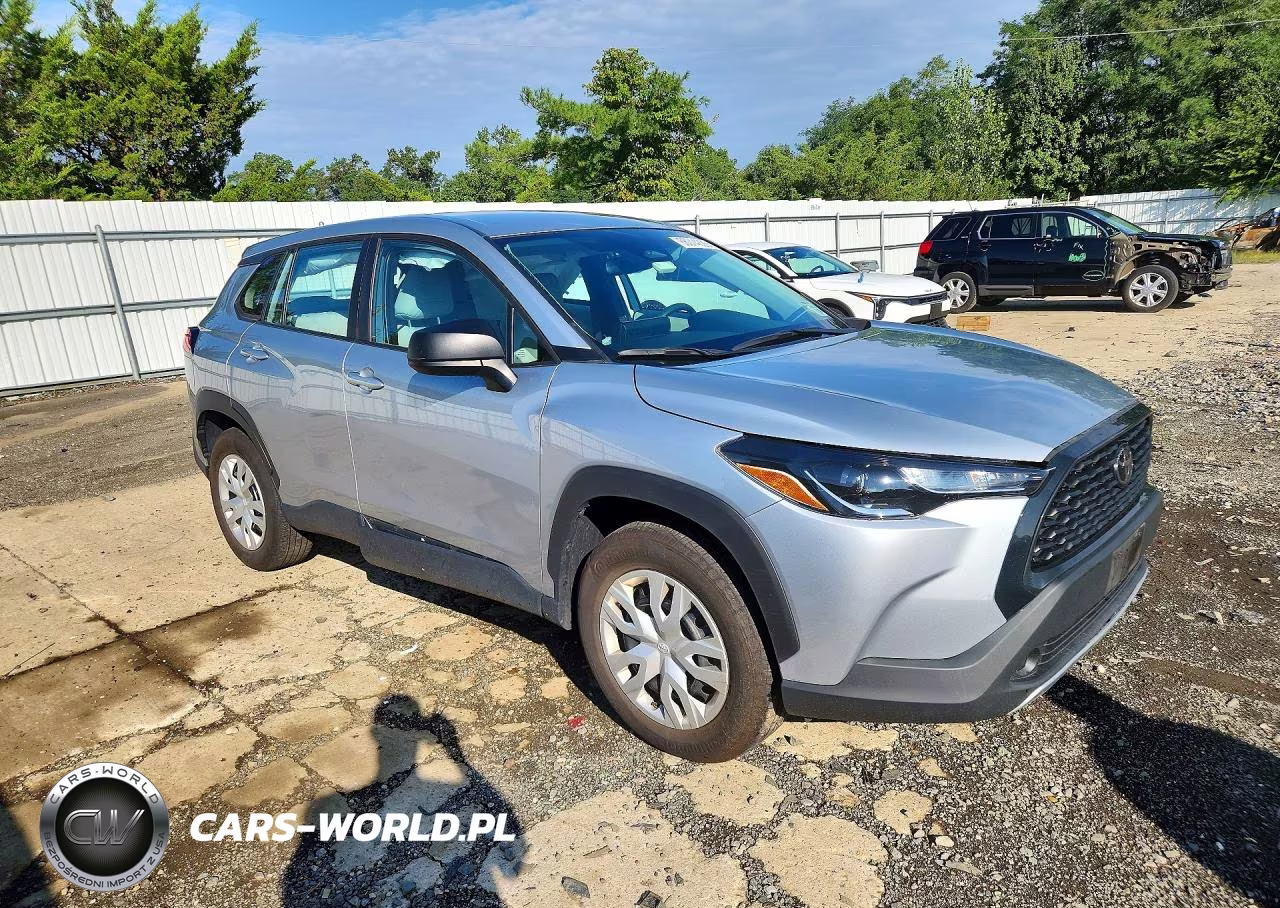 2025 Toyota Corolla Cross L VIN:7MUAAABG9SV121553 - 4