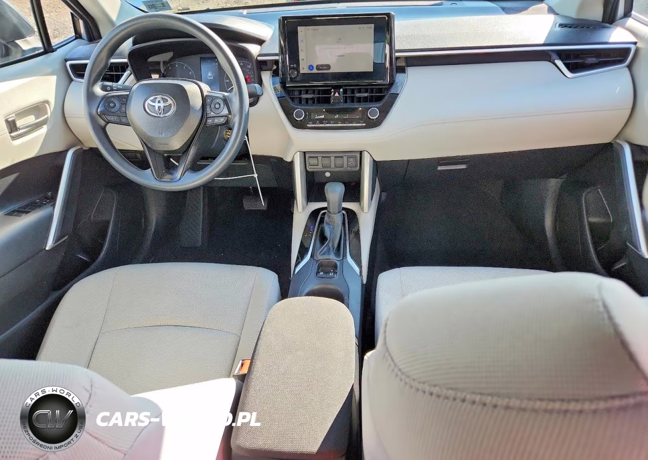 2025 Toyota Corolla Cross L VIN:7MUAAABG9SV121553 - 8