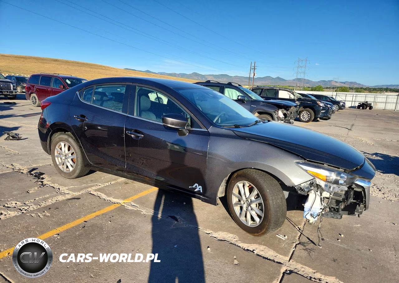 2018 Mazda 3 Sport VIN:3MZBN1U7XJM185242 - 4