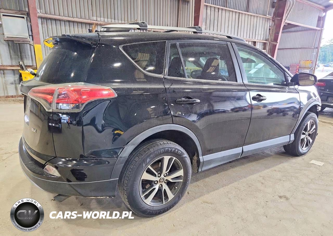 2017 Toyota Rav4 Xle VIN:2T3WFREV3HW369086 - 3