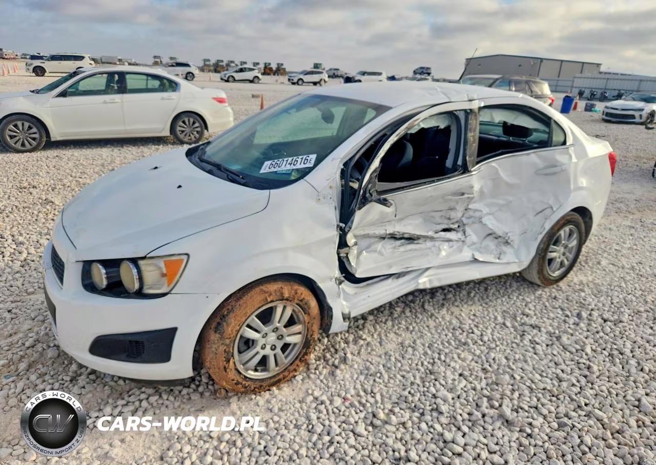 2014 Chevrolet Sonic Lt – zdjęcie 1 z 13