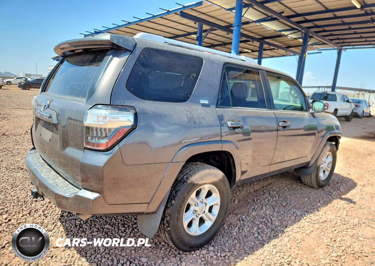 2018 Toyota 4Runner VIN:JTEBU5JR2J5524113 - 3