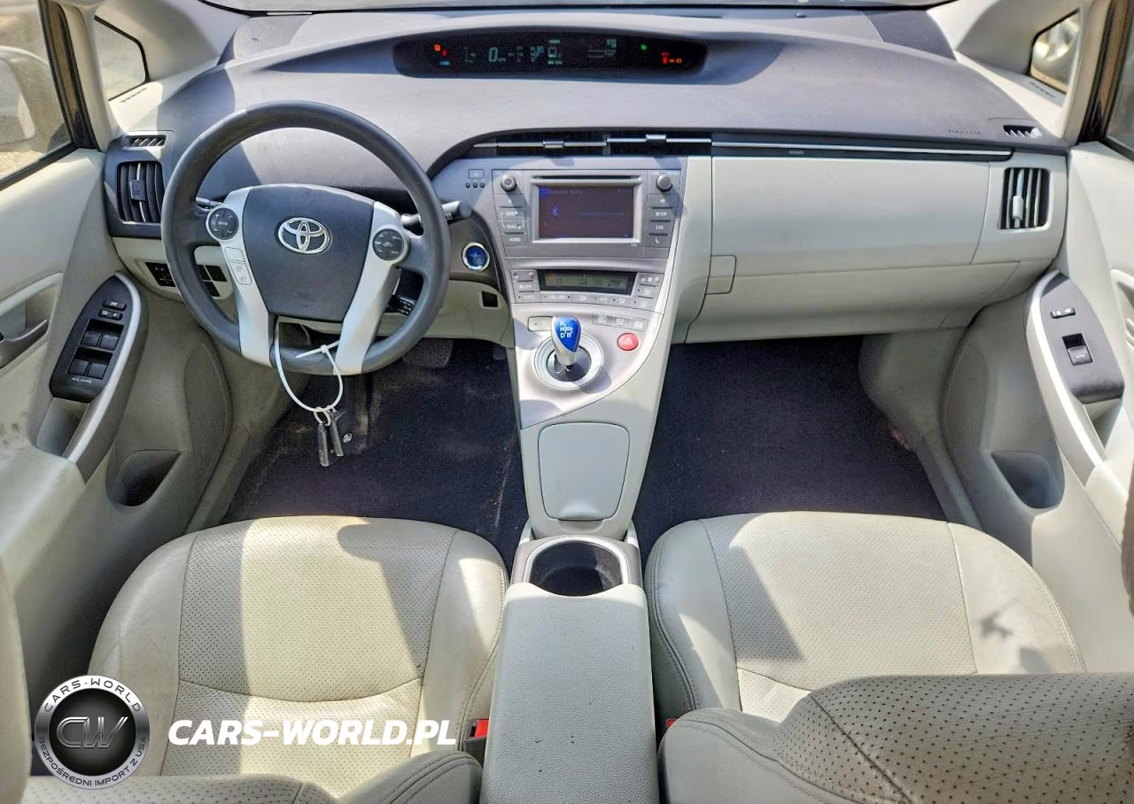 2014 Toyota Prius Two VIN:JTDKN3DU1E1750520 - 8