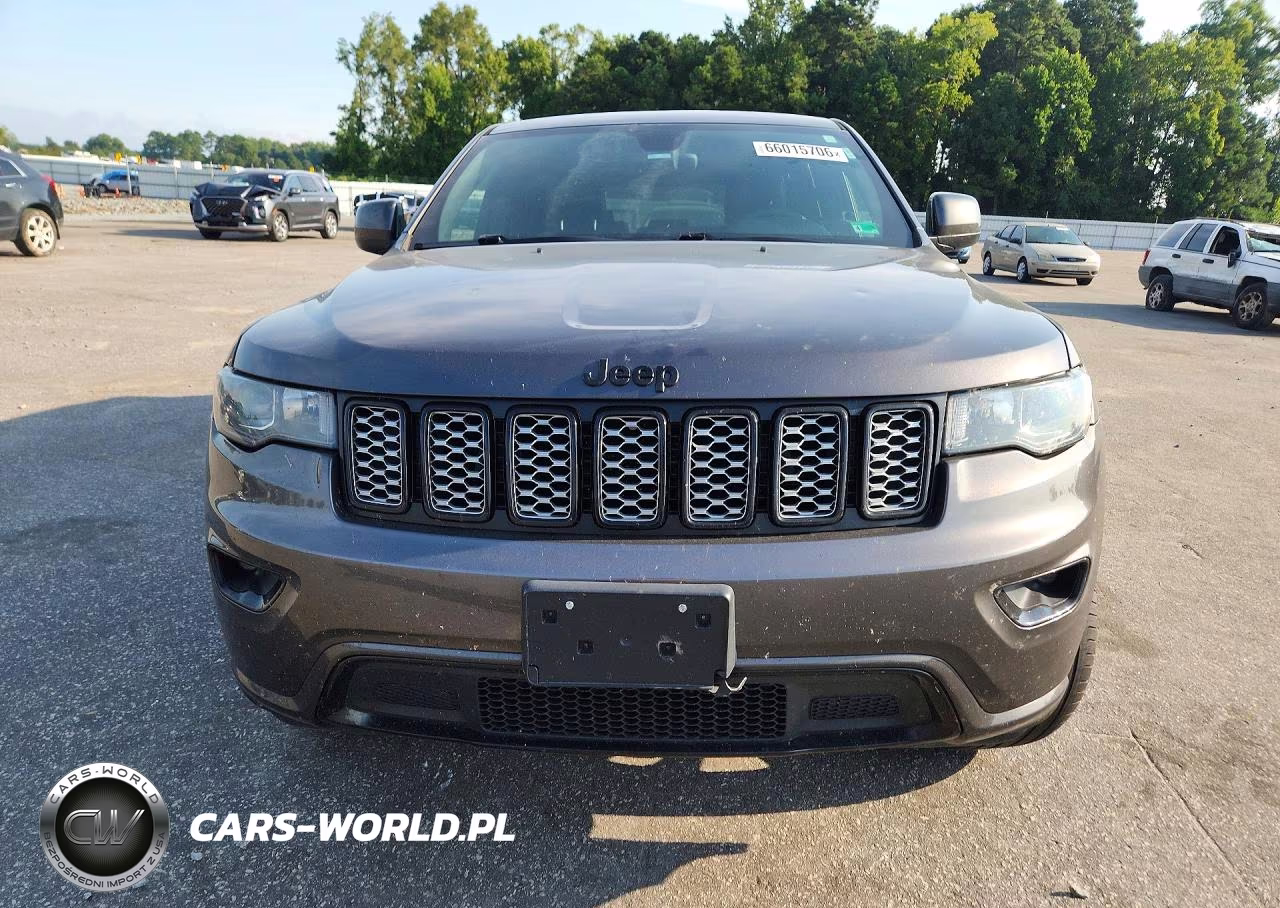2018 Jeep Grand Cherokee Laredo VIN:1C4RJFAG3JC227928 - 5