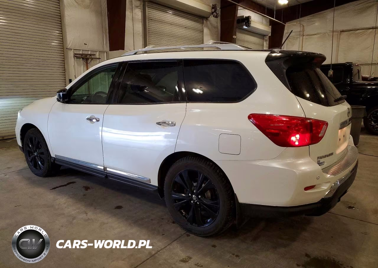 2017 Nissan Pathfinder Platinum VIN:5N1DR2MM8HC673222 - 2