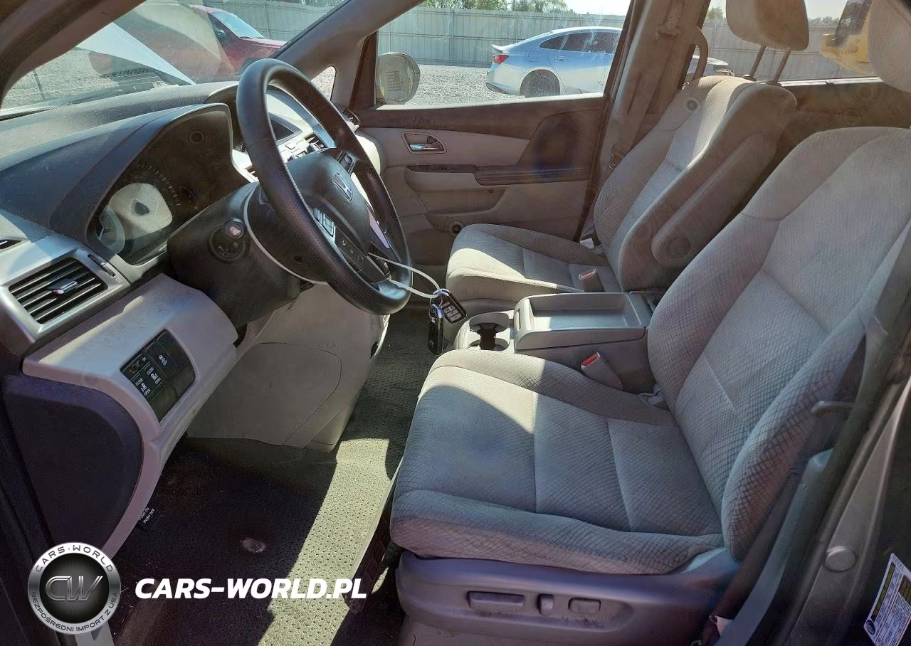 2017 Honda Odyssey Se VIN:5FNRL5H35HB020879 - 7