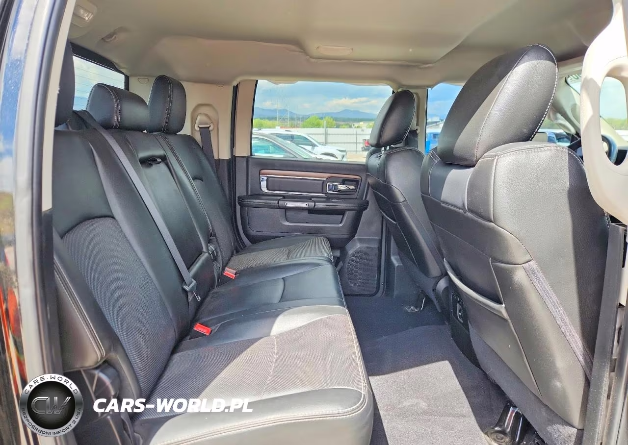 2014 Ram 3500 Laramie VIN:3C63R3ML2EG298425 - 10