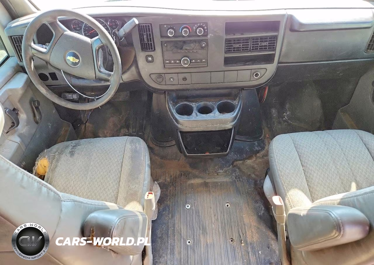 2011 Chevrolet Express 2500 Delivery Van VIN:1GCWGFBA1B1105416 - 8