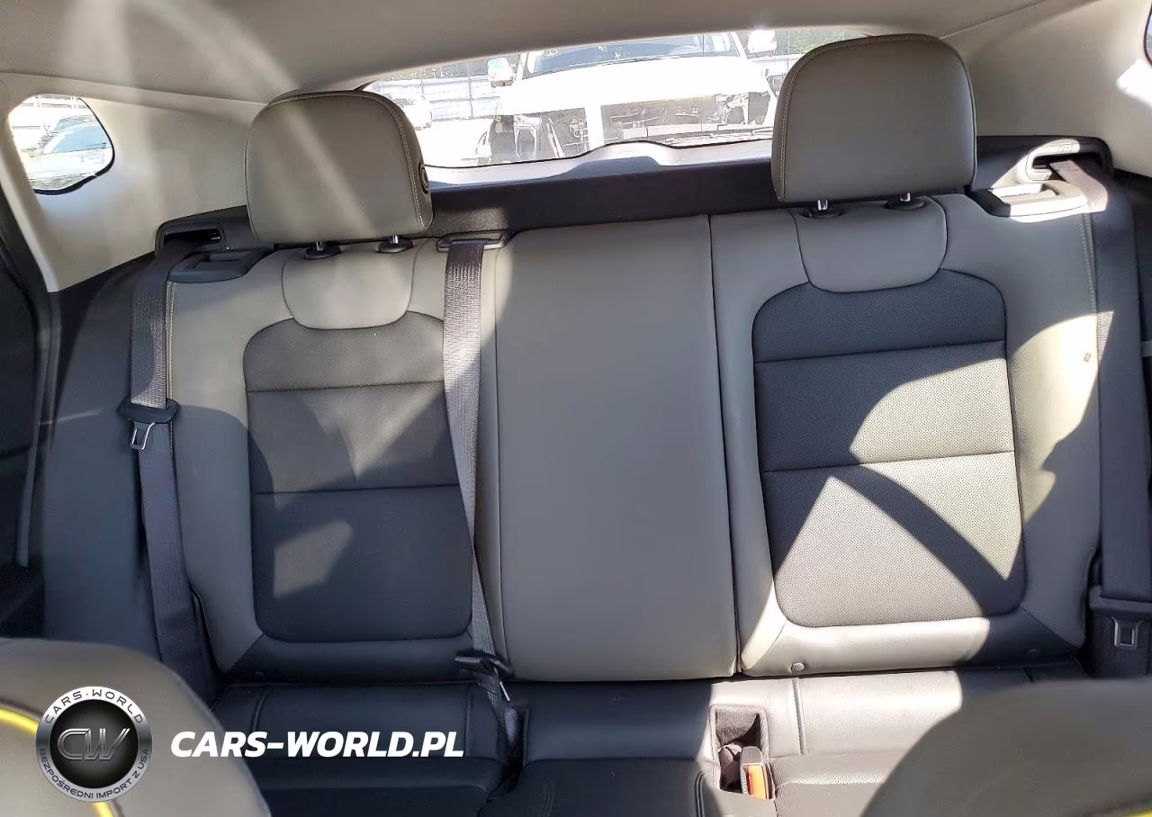 2025 Chevrolet Trax Activ VIN:KL77LKEP7SC102935 - 10