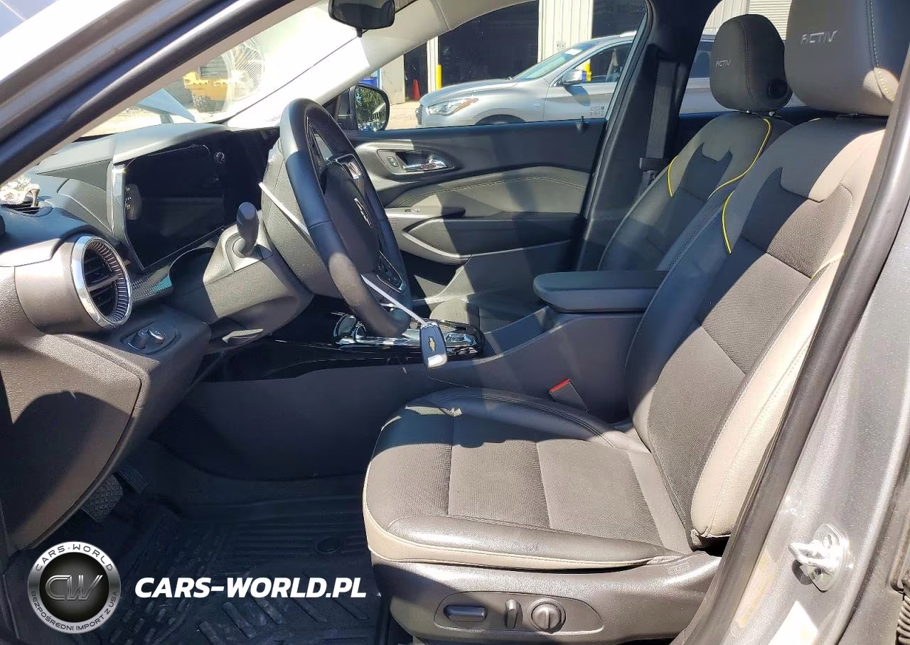 2025 Chevrolet Trax Activ VIN:KL77LKEP7SC102935 - 7