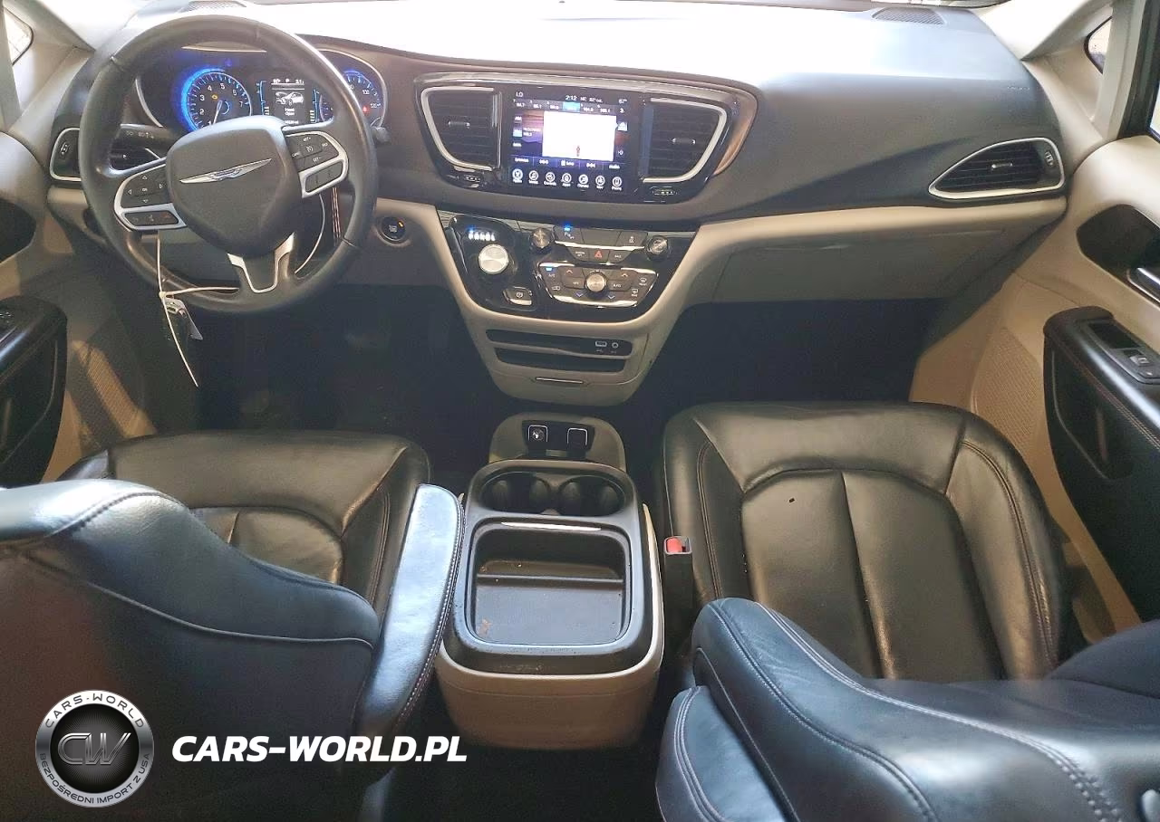 2017 Chrysler Pacifica Touring L VIN:2C4RC1BG3HR569876 - 8