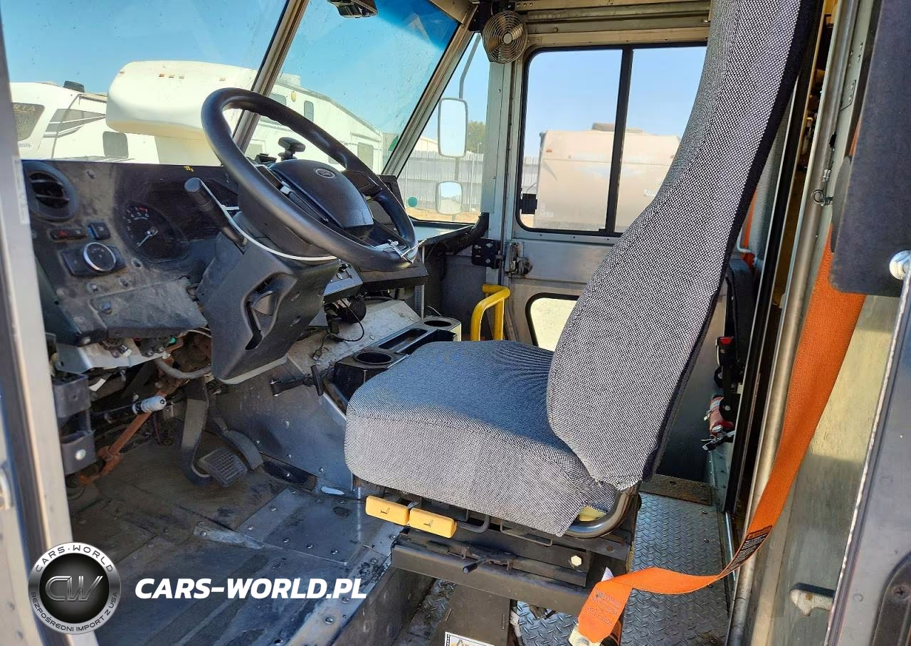 2020 Ford F59 Delivery Truck VIN:1F65F5KNXL0A05675 - 7