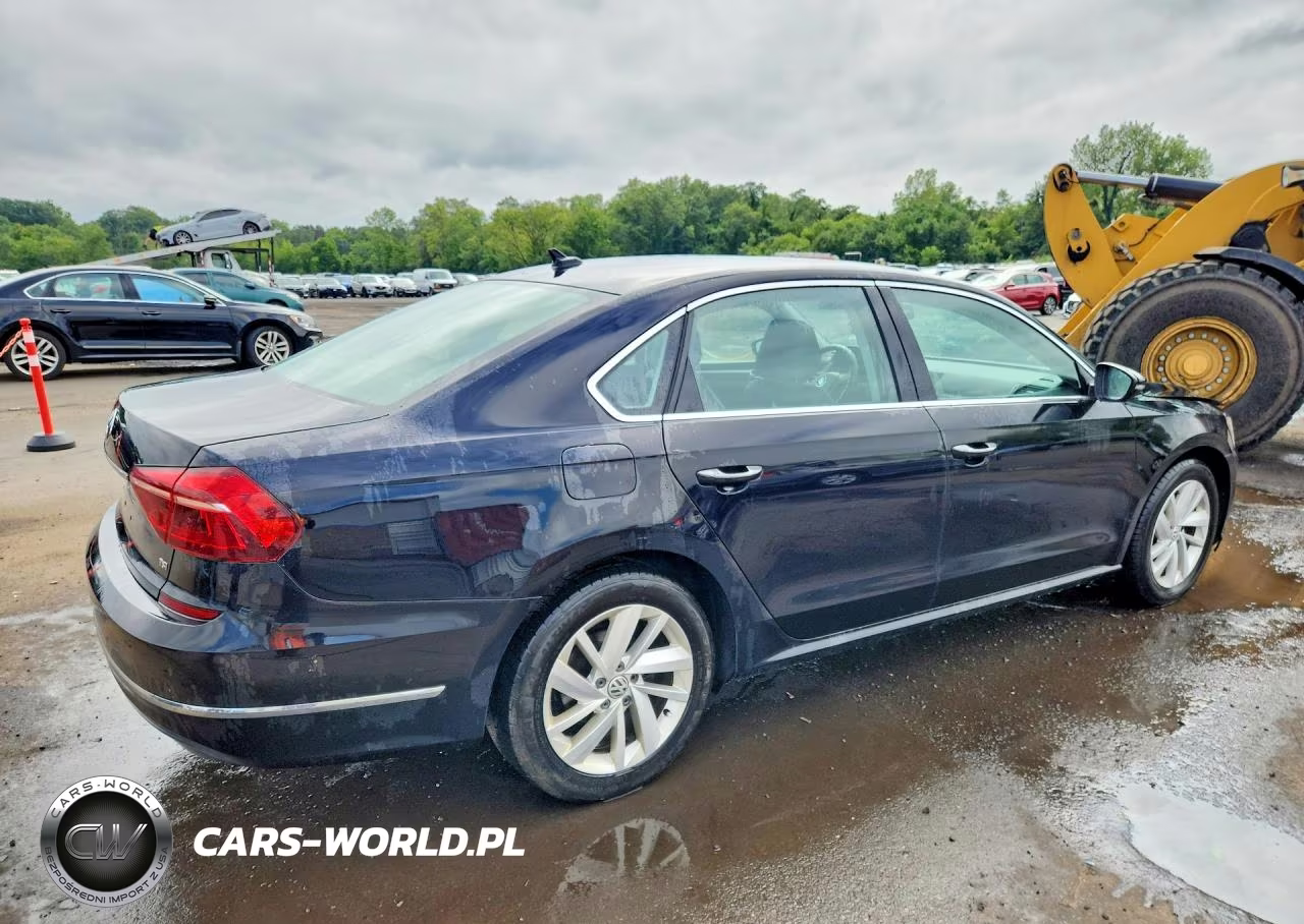 2018 Volkswagen Passat Se VIN:1VWBA7A35JC002671 - 3