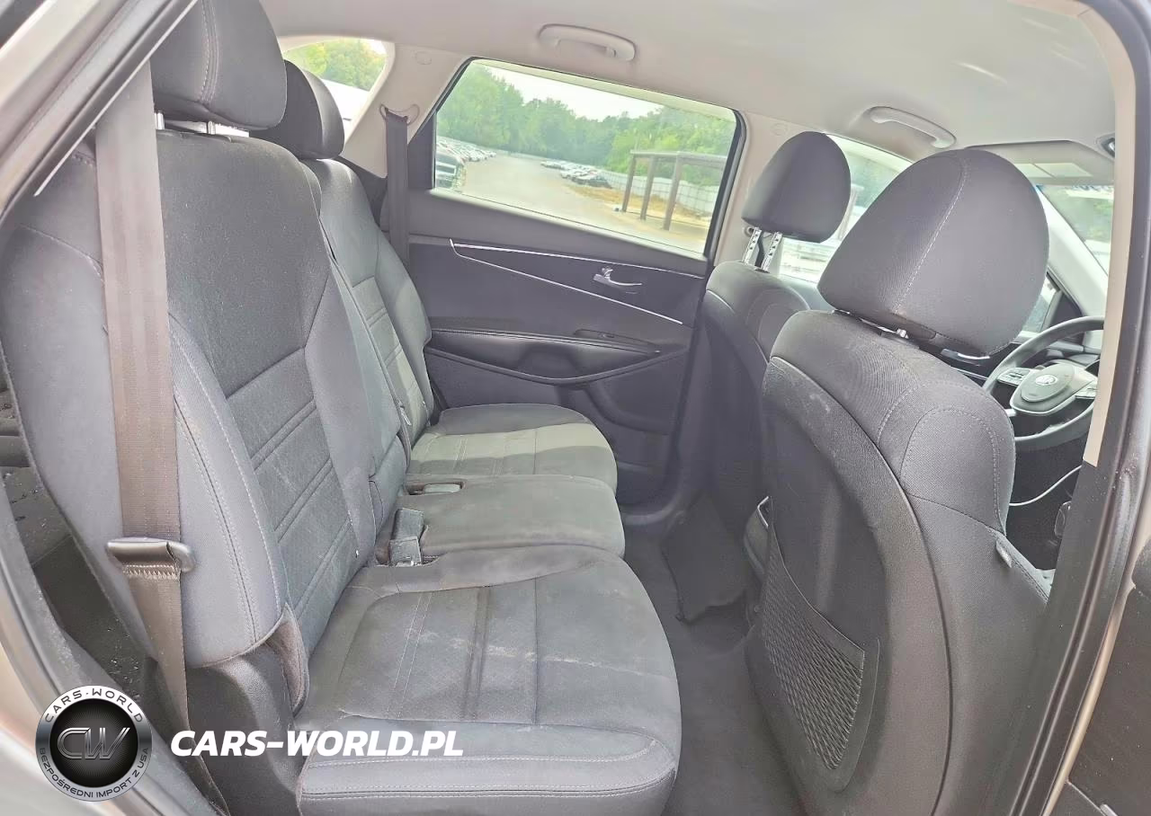 2019 Kia Sorento Lx VIN:5XYPG4A37KG545698 - 11