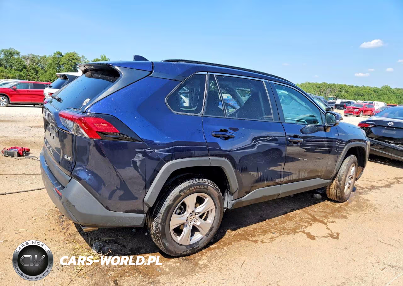 2025 Toyota Rav4 Xle VIN:2T3W1RFV7SW407312 - 3