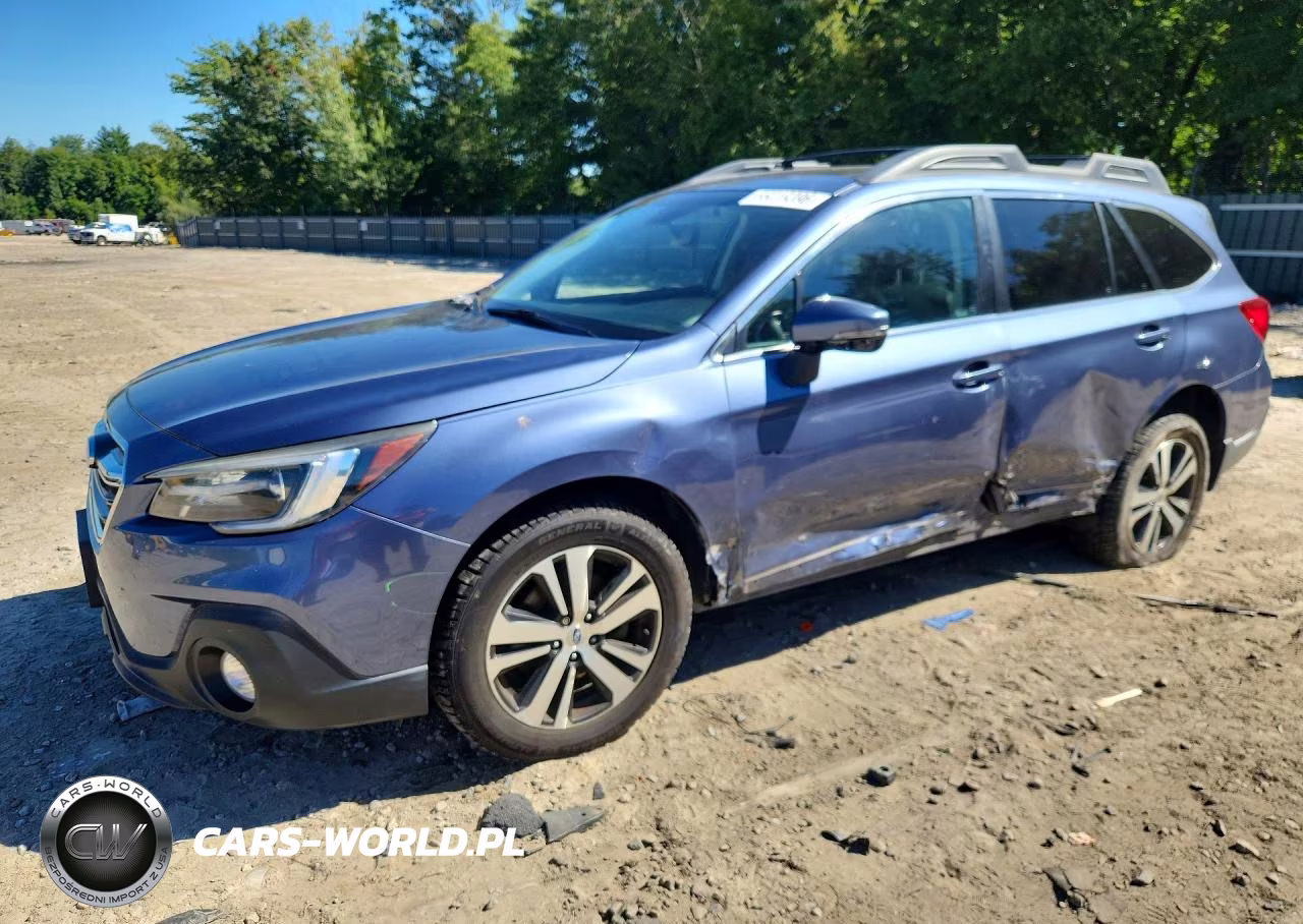 2018 Subaru Outback 3.6R Limited VIN:4S4BSENCXJ3358012 - 1