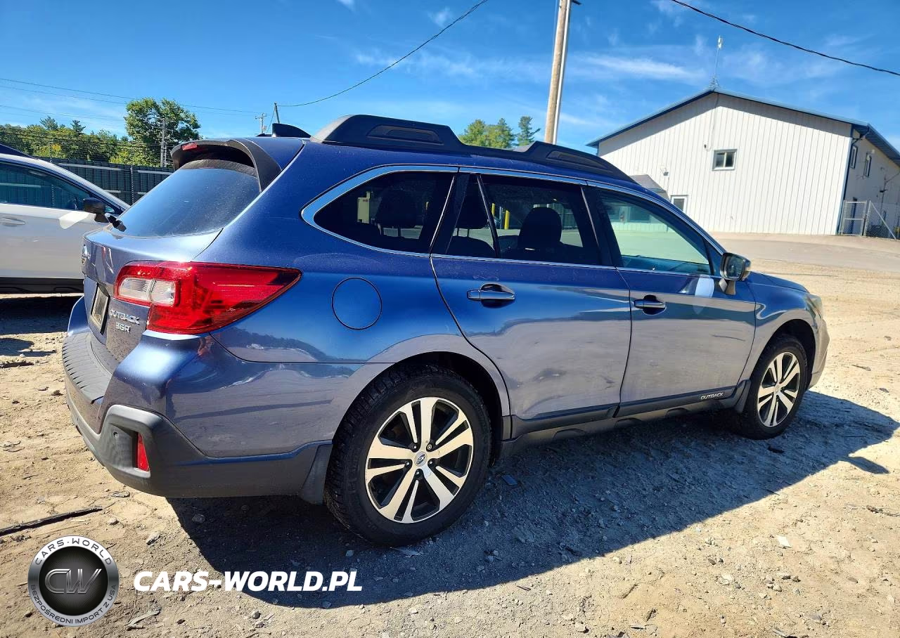 2018 Subaru Outback 3.6R Limited VIN:4S4BSENCXJ3358012 - 3