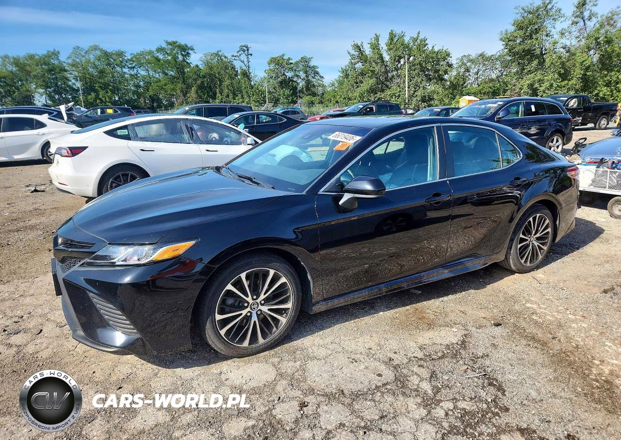 2020 Toyota Camry Se – zdjęcie 1 z 12