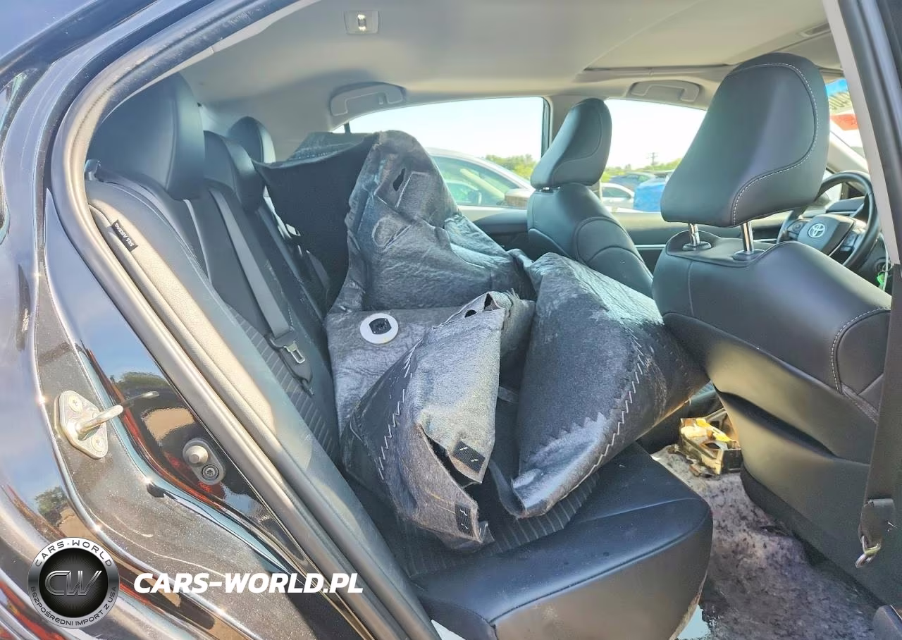 2020 Toyota Camry Se VIN:4T1G11AK6LU937476 - 10