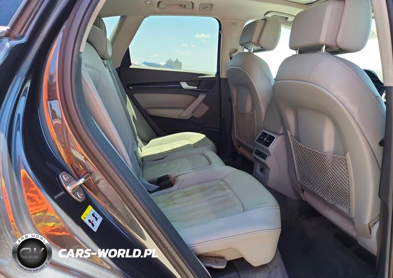 2019 Audi Q5 Premium VIN:WA1ANAFY9K2031208 - 10