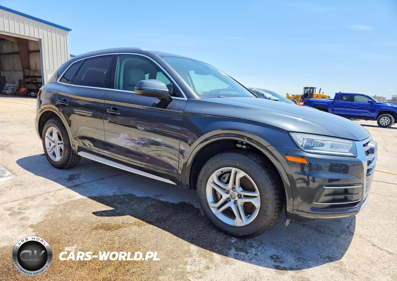 2019 Audi Q5 Premium VIN:WA1ANAFY9K2031208 - 4